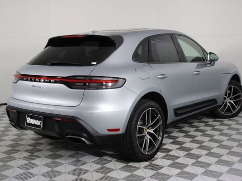 Certified 2025 Porsche Macan image 7