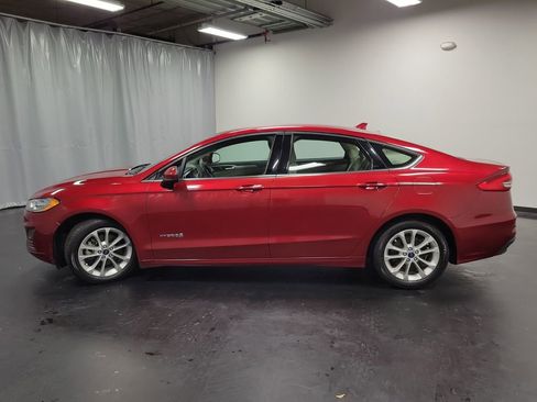 Used 2019 Ford Fusion SE image 6