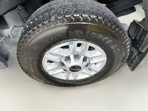 Used 2025 GMC Sierra 2500 Pro w/ 1SA Pro Safety Plus Package AWD/4WD image 11