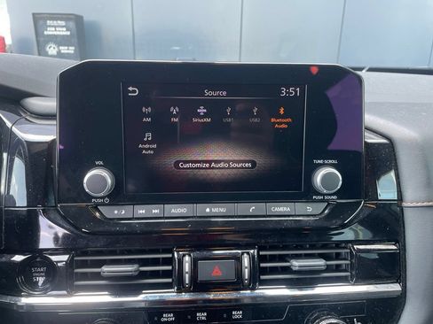 Used 2025 Nissan Pathfinder Rock Creek AWD/4WD image 15