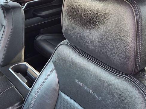 Used 2024 GMC Sierra 2500 Denali image 17