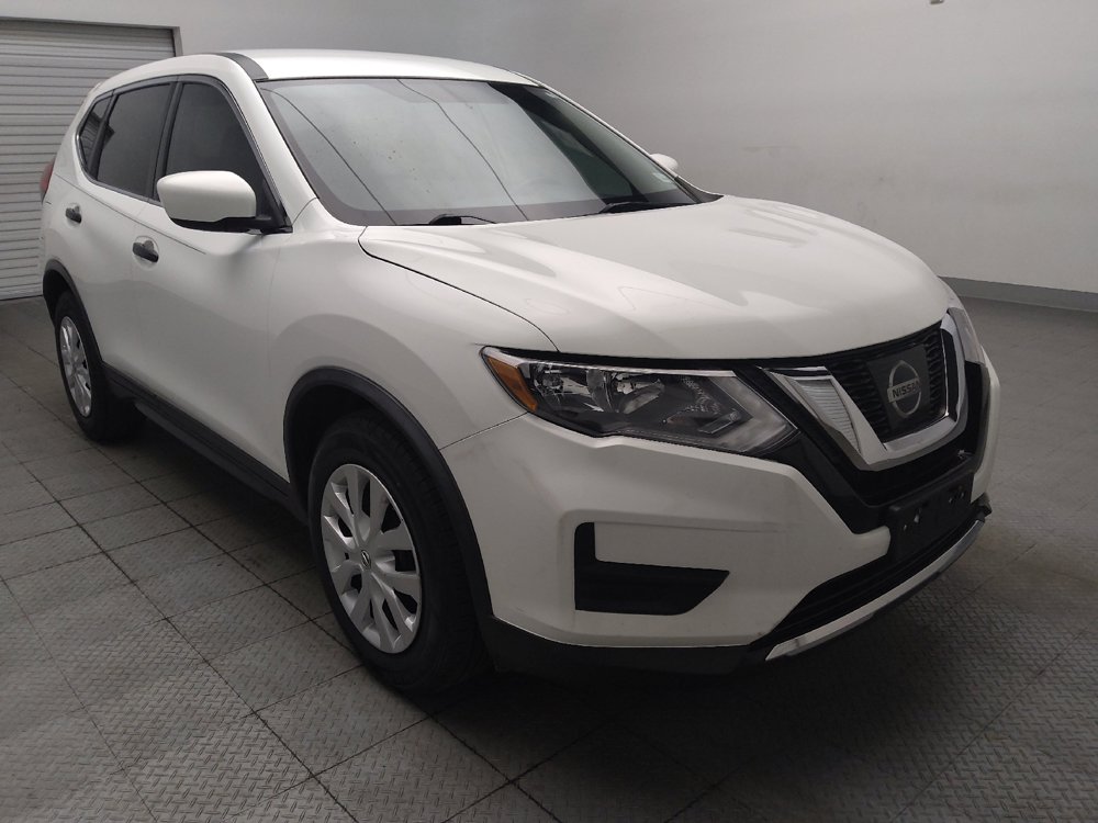 Used 2017 Nissan Rogue S FWD image 13