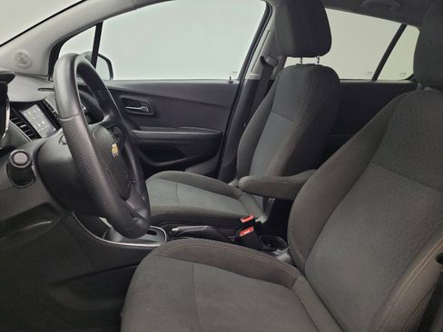 Used 2020 Chevrolet Trax LS w/ Tint and Cruise Package FWD image 17