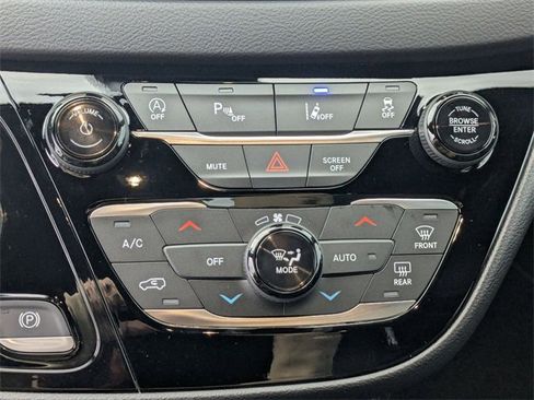 New 2026 Chrysler Voyager LX image 19