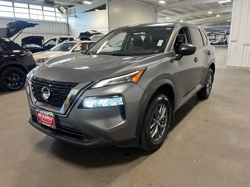 Used 2021 Nissan Rogue S FWD image 7