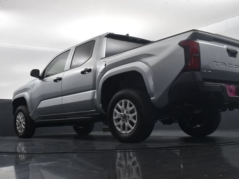 Used 2025 Toyota Tacoma SR AWD/4WD image 25