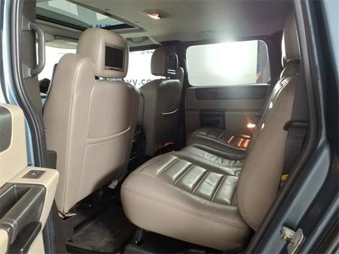Used 2005 HUMMER H2 w/ Preferred Equipment Group image 27