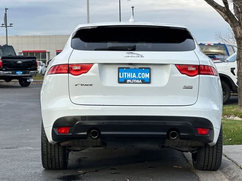 Used 2018 Jaguar F-PACE R-Sport image 7