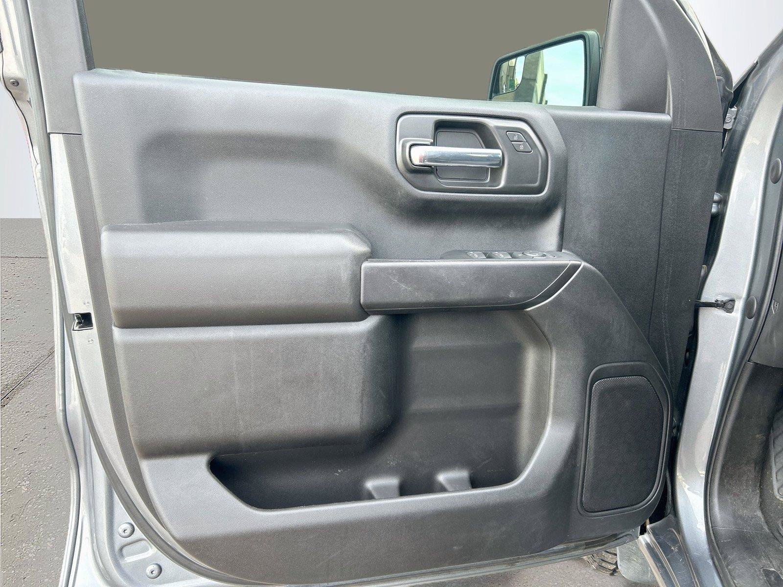 Used 2021 Chevrolet Silverado 1500 Custom Trail Boss w/ LPO, Dark Essentials Package AWD/4WD image 23