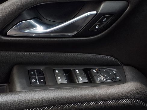 Used 2021 GMC Yukon Denali w/ Denali Premium Package image 26