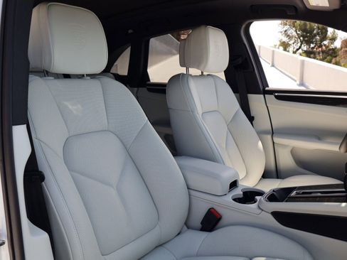 New 2026 Porsche Macan S AWD/4WD image 24