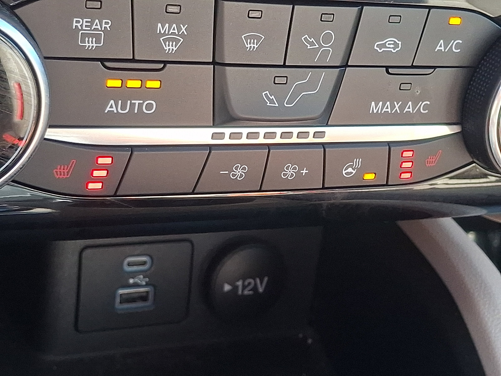 Used 2022 Ford Escape SEL AWD/4WD image 23