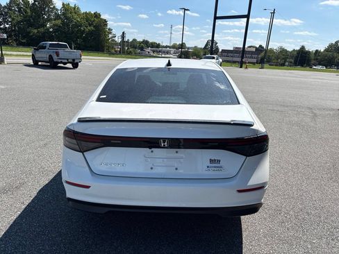 Used 2024 Honda Accord Sport image 7