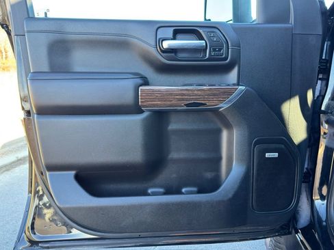 Used 2022 Chevrolet Silverado 2500 High Country image 14