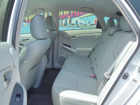 Used 2012 Toyota Prius Three image 12