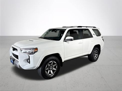 Used 2024 Toyota 4Runner TRD Off-Road Premium w/ Moonroof Package AWD/4WD image 2