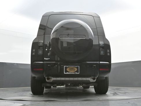 New 2026 Land Rover Defender 130 X-Dynamic SE AWD/4WD image 33