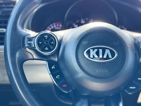 Used 2017 Kia Soul EV image 15