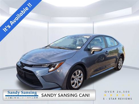 Used 2025 Toyota Corolla LE FWD image 1