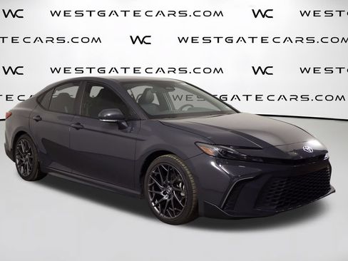 Used 2025 Toyota Camry SE w/ Convenience Package FWD image 37