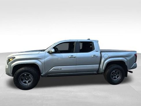 Used 2024 Toyota Tacoma SR5 image 4