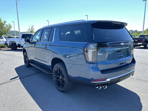 New 2026 Chevrolet Suburban Premier AWD/4WD image 5