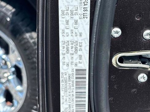 Used 2016 RAM 1500 Laramie w/ Convenience Group AWD/4WD image 42