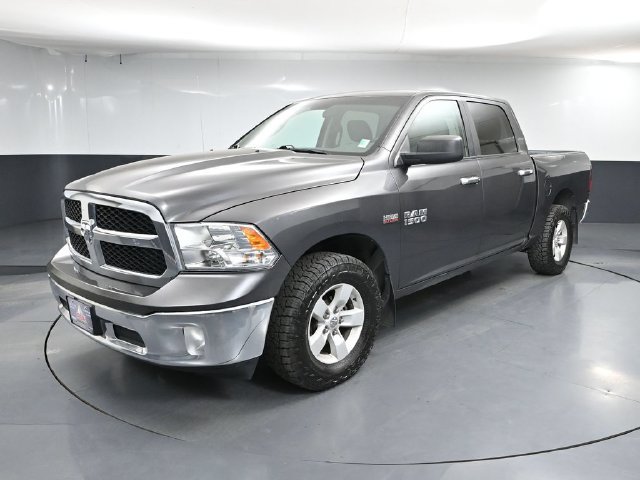 Used 2017 RAM 1500 Classic SLT AWD/4WD image 7