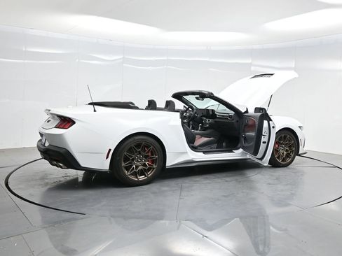 Used 2024 Ford Mustang GT Premium w/ GT Performance Package RWD image 5