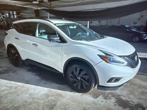 Used 2018 Nissan Murano SL w/ Midnight Edition Package FWD image 4