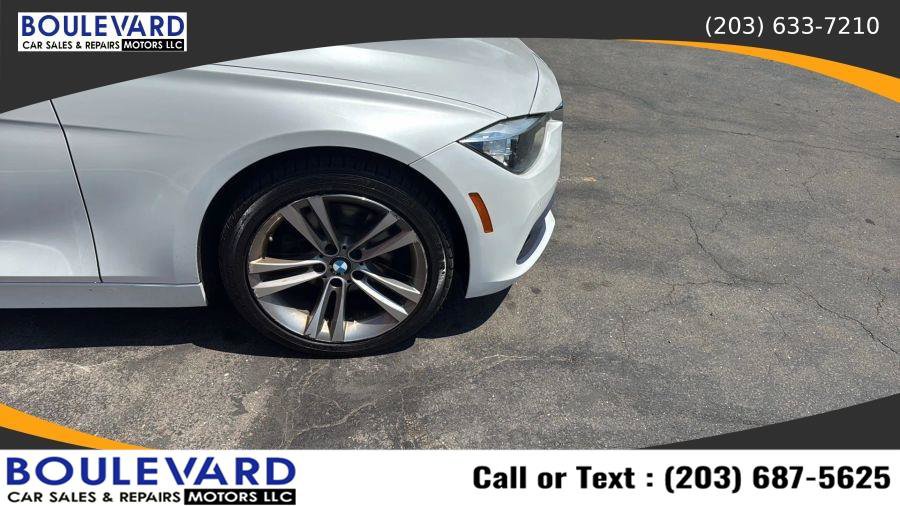 Used 2017 BMW 330i xDrive Sedan AWD/4WD image 12