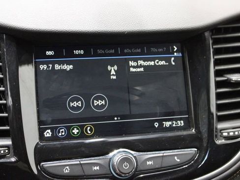 Used 2019 Chevrolet Trax LT w/ LT Convenience Package AWD/4WD image 34