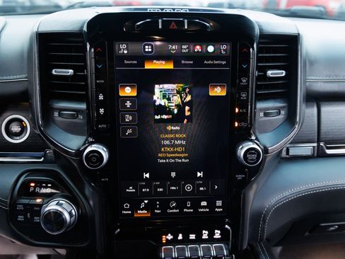 Used 2022 RAM 1500 Limited w/ Body Color Bumper Group image 24