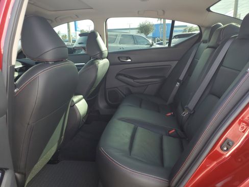 Used 2025 Nissan Altima 2.5 SR w/ SR Premium Package image 15