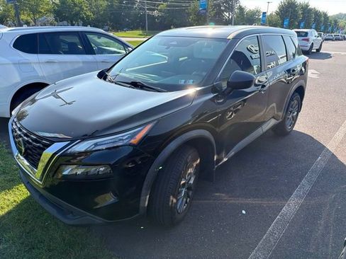 Used 2021 Nissan Rogue S AWD/4WD image 3