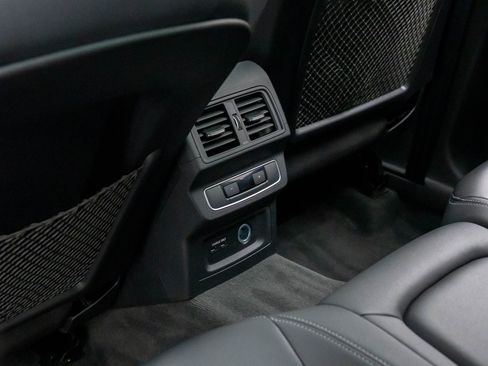 Used 2023 Audi Q5 2.0T Premium Plus w/ Premium Plus Package image 19