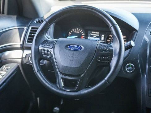 Used 2019 Ford Explorer XLT AWD/4WD image 15