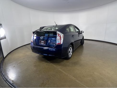Used 2014 Toyota Prius Three image 18