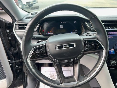 Used 2021 Jeep Grand Cherokee L Overland w/ Luxury Tech Group IV image 13