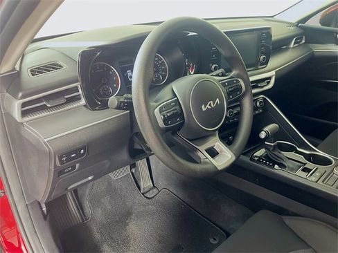 Used 2023 Kia K5 LXS image 10