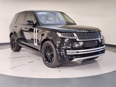 Used 2023 Land Rover Range Rover Autobiography image 6