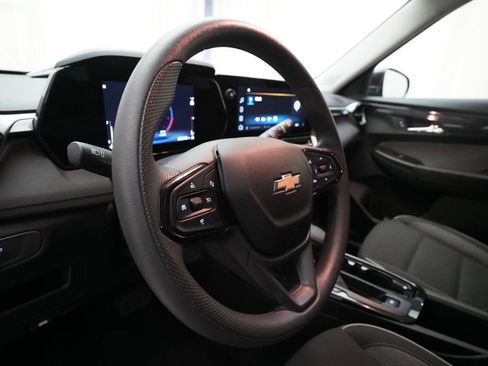 Used 2025 Chevrolet TrailBlazer LT image 8