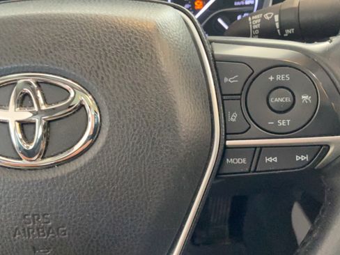 Used 2022 Toyota Camry XLE w/ Navigation Upgrade Package FWD image 16