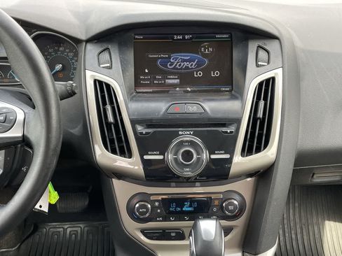 Used 2012 Ford Focus SEL FWD image 13