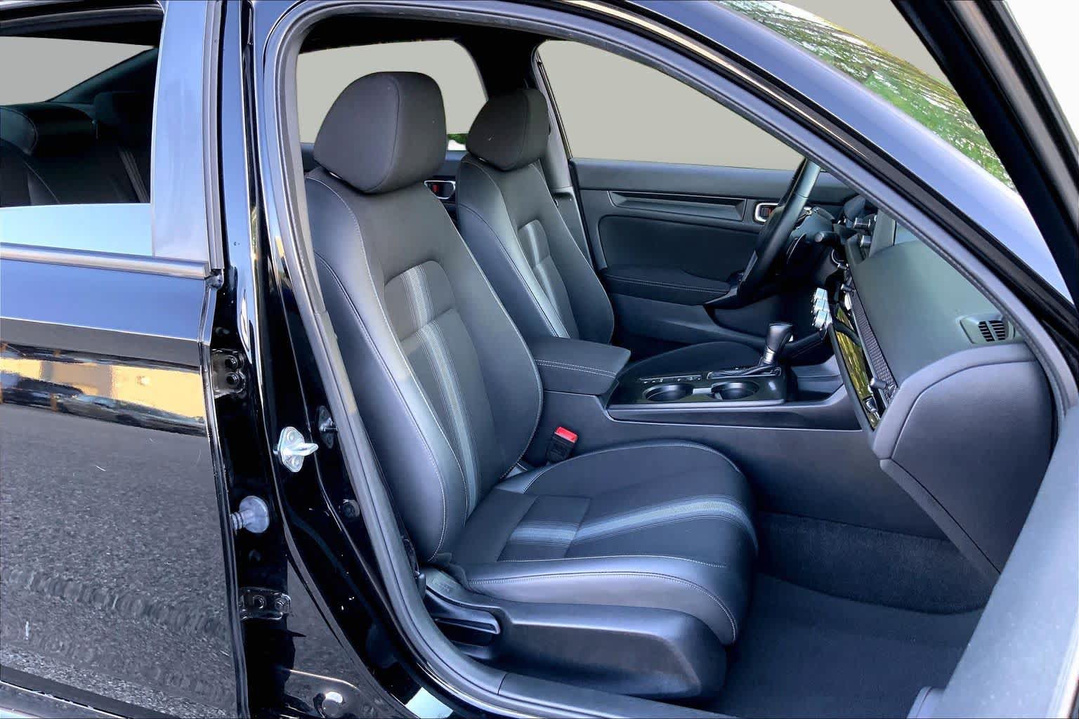 Used 2023 Honda Civic Sport image 8