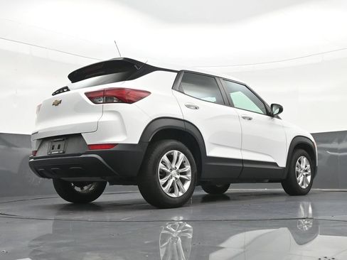 Used 2023 Chevrolet TrailBlazer LS FWD image 27
