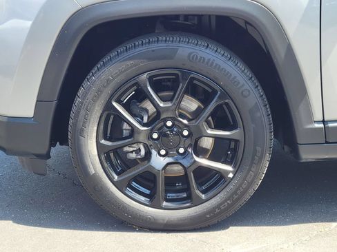 Used 2022 Jeep Compass Latitude FWD image 22