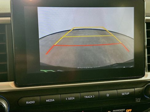 Used 2025 Hyundai Venue SEL image 22