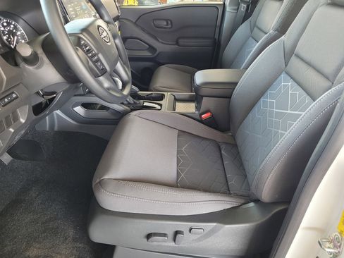 New 2026 Nissan Frontier SV w/ Tow Package image 9