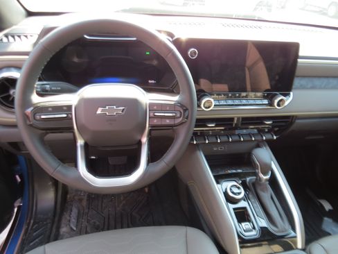 Used 2026 Chevrolet Colorado ZR2 w/ Technology Package image 18